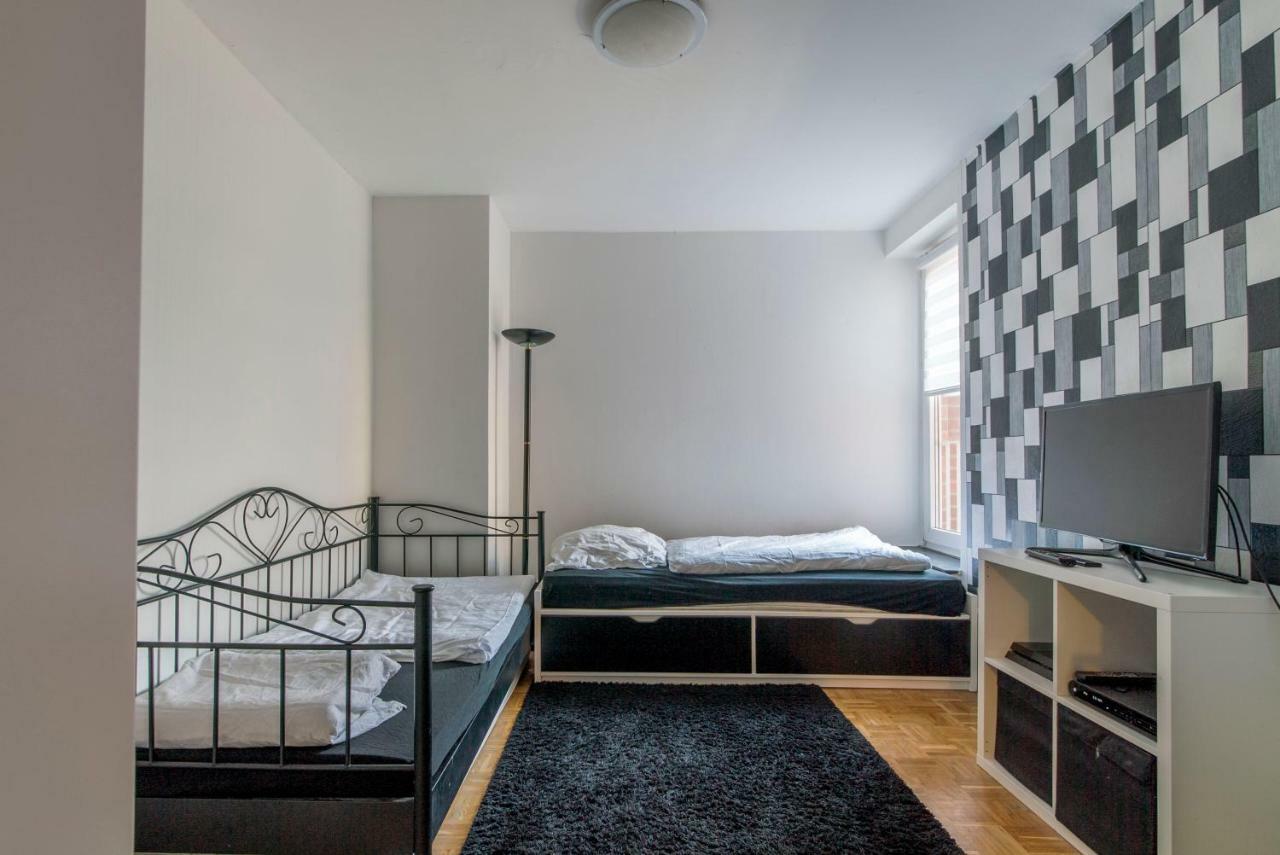 Private Rooms Near Exhibition Center Hannover Kültér fotó